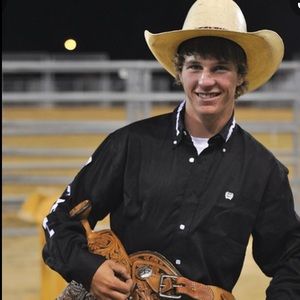 Meet your Posher, Avery